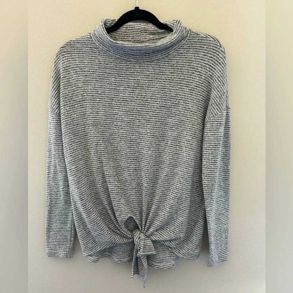 Lightly worn Lou and Gray tie sweater - Picture 2 of 5